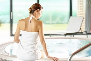 jacuzzi-lounge